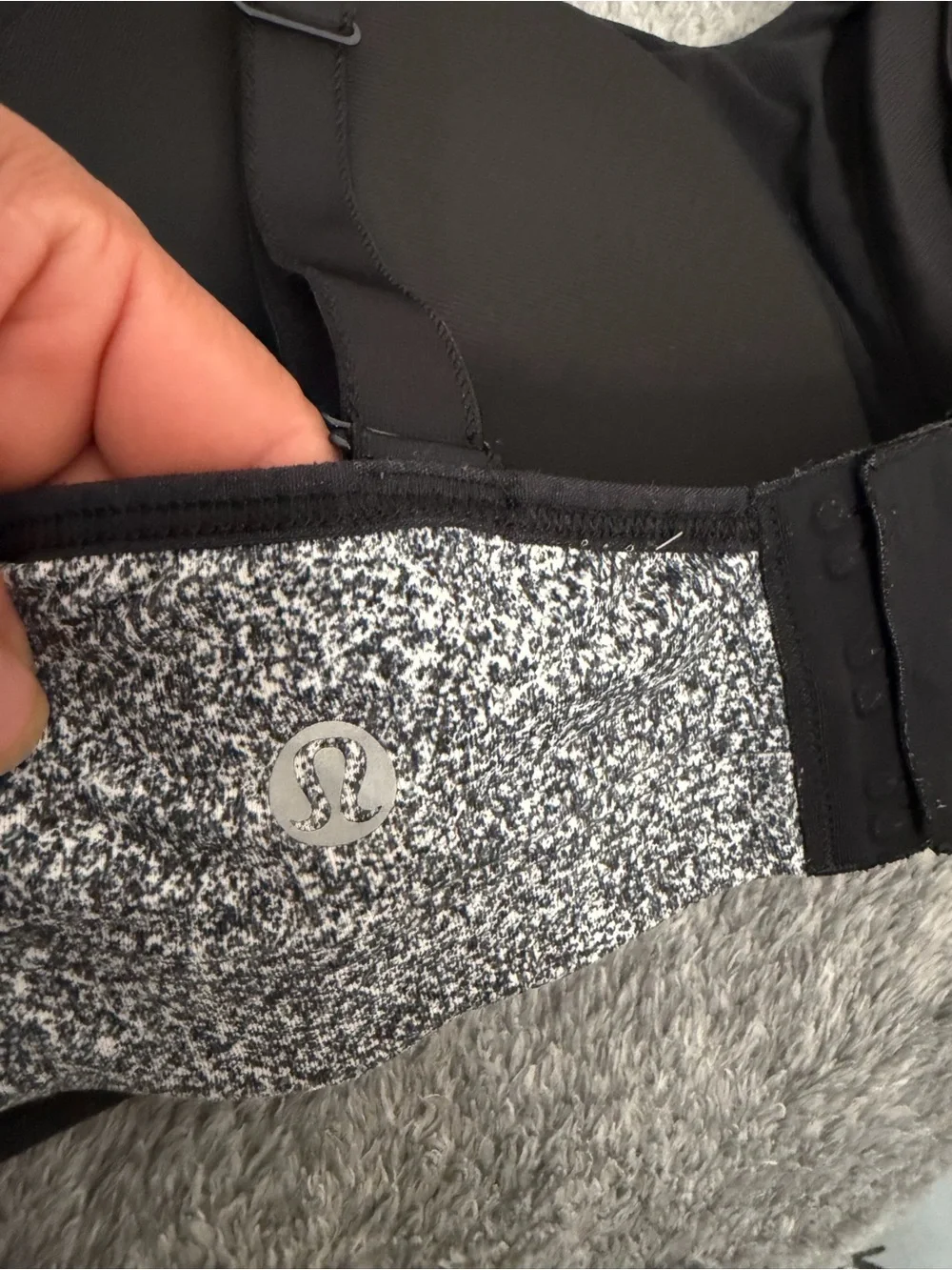 lululemon athletica Gray/Black Speckled High-Impact Sports Bra size 36C